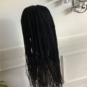 (Wig) Sleek Black Twisted Hair Extensions